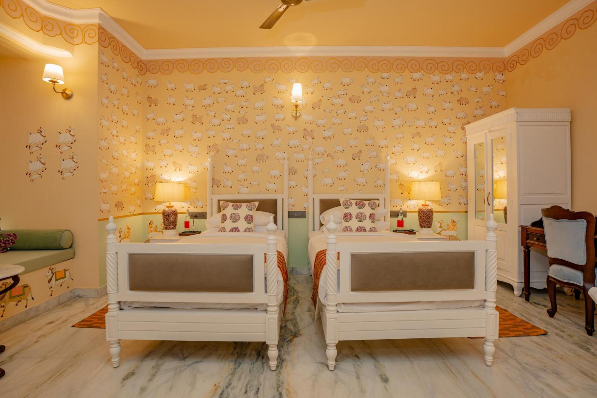 Laalee Hotel Jaipur Room photo