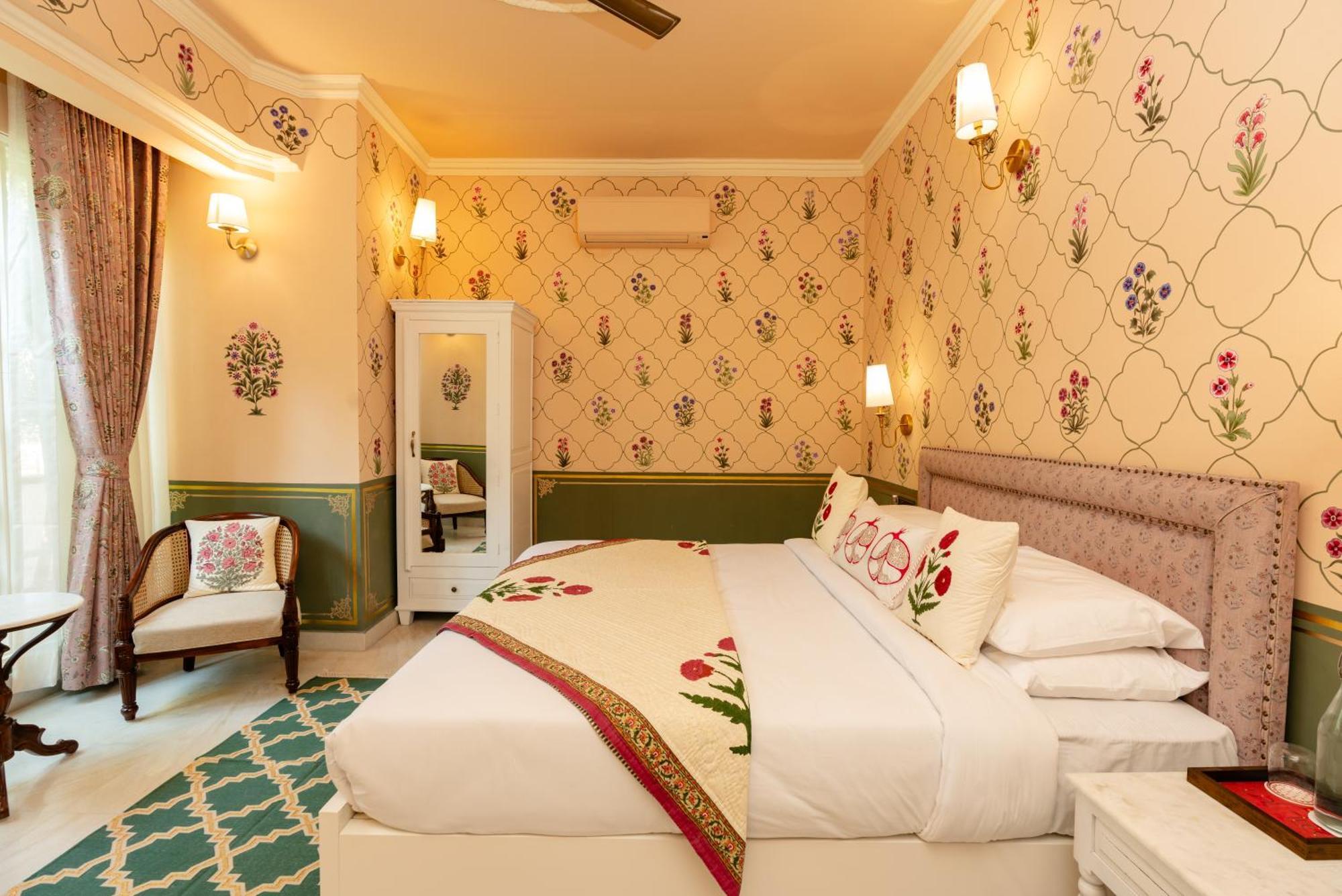 Laalee Hotel Jaipur Room photo